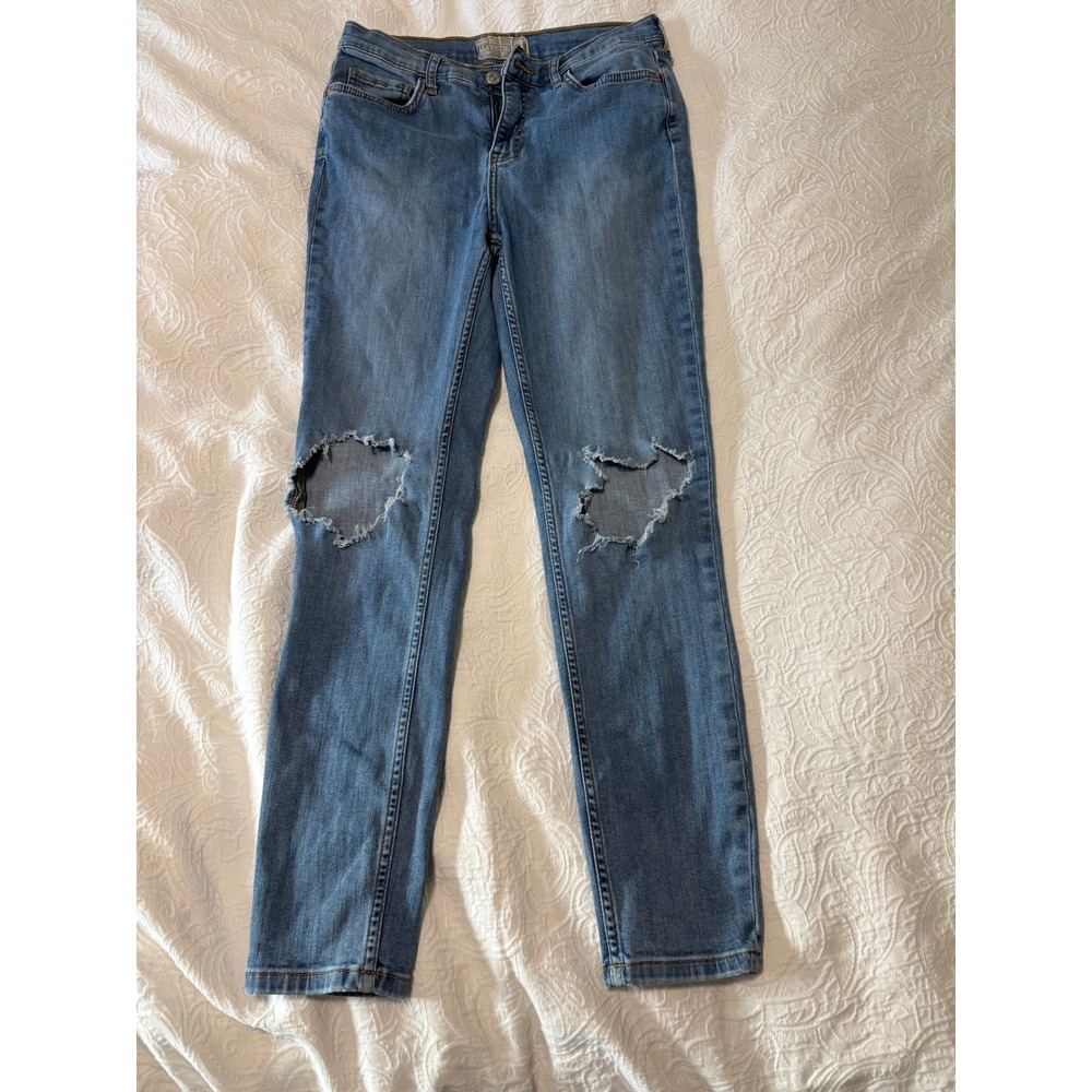 Free People Distressed Skinny Jeans Blue Medium Wash Knee Rips Size 29